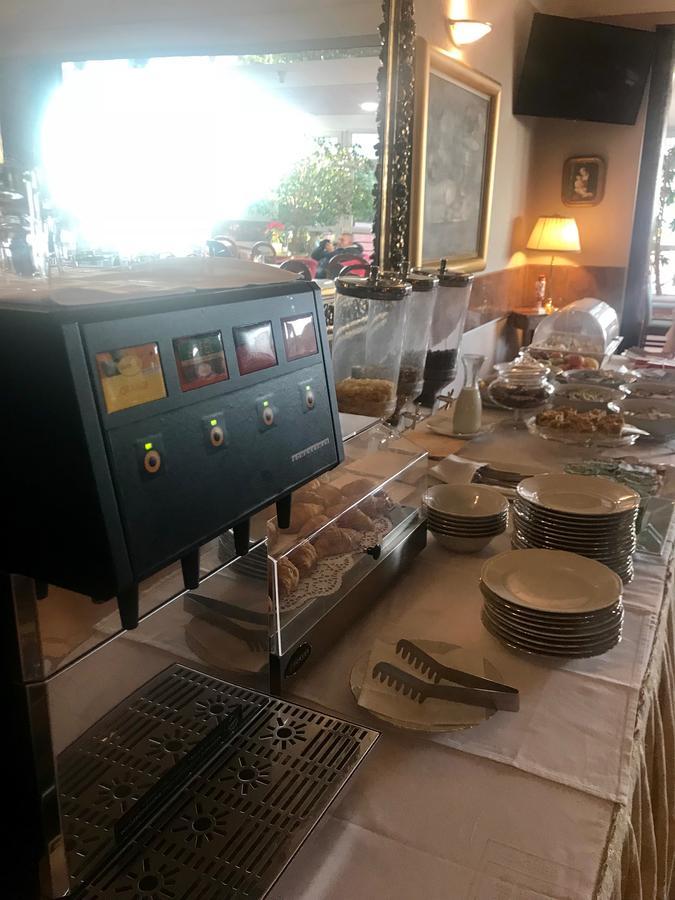 זאגרב Hotel Vila Tina מראה חיצוני תמונה
