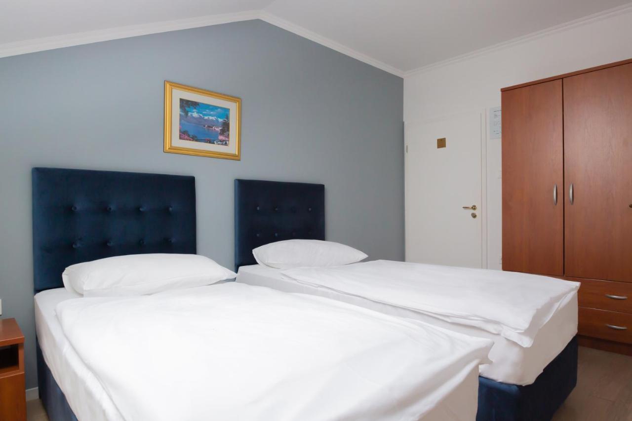 זאגרב Hotel Vila Tina מראה חיצוני תמונה