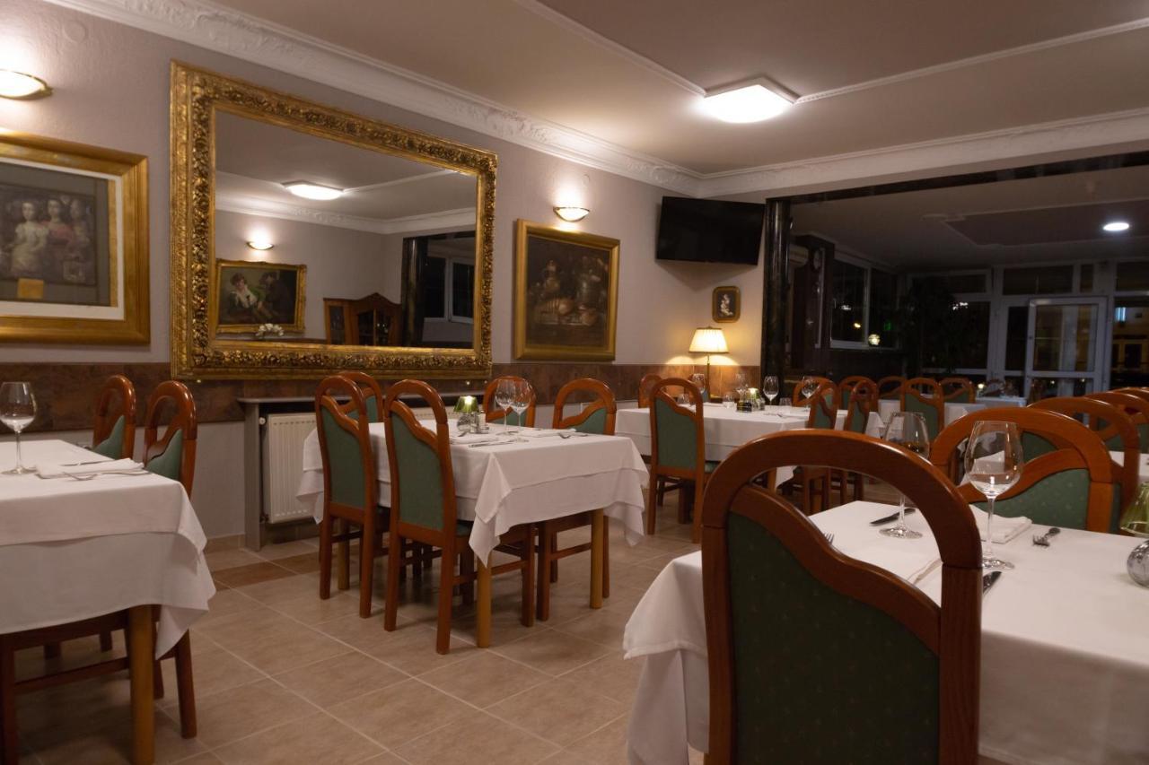 זאגרב Hotel Vila Tina מראה חיצוני תמונה